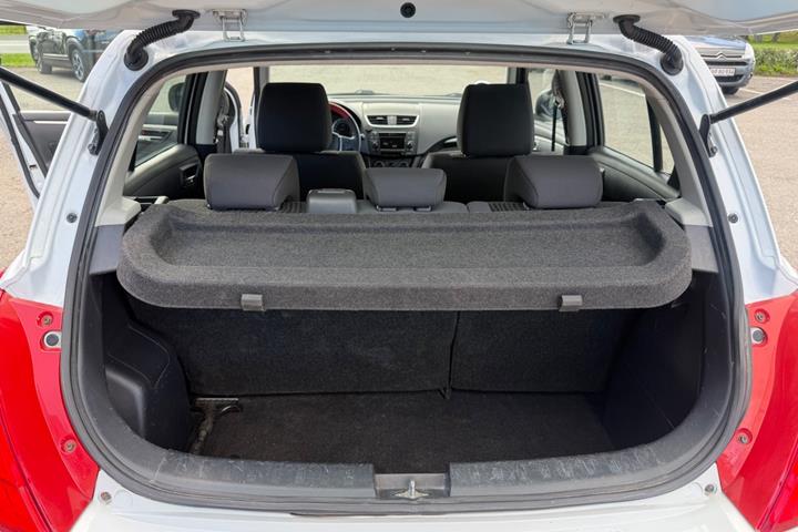 undefined Suzuki Swift fra 2012