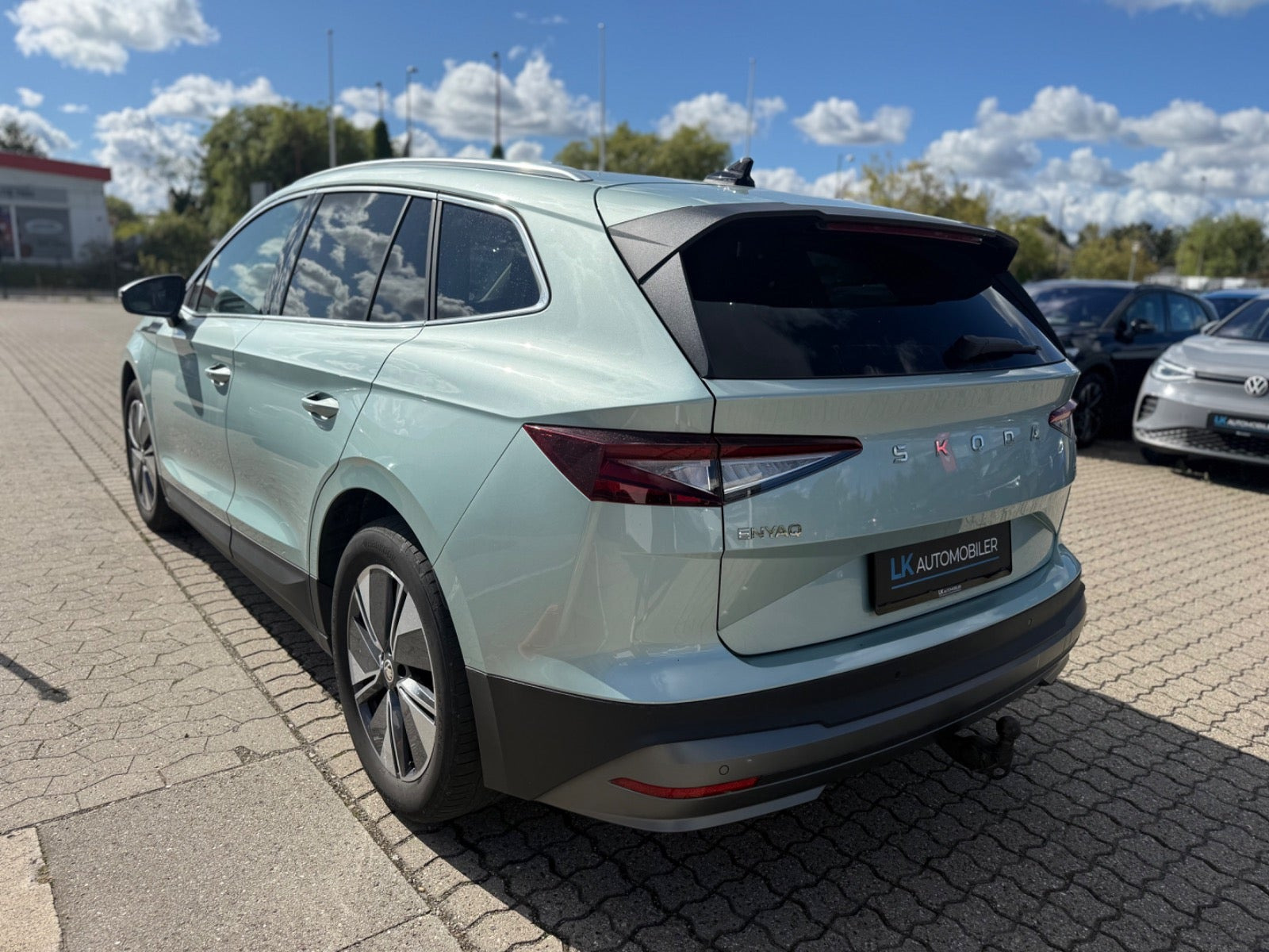 Gul Skoda Enyaq fra 2024