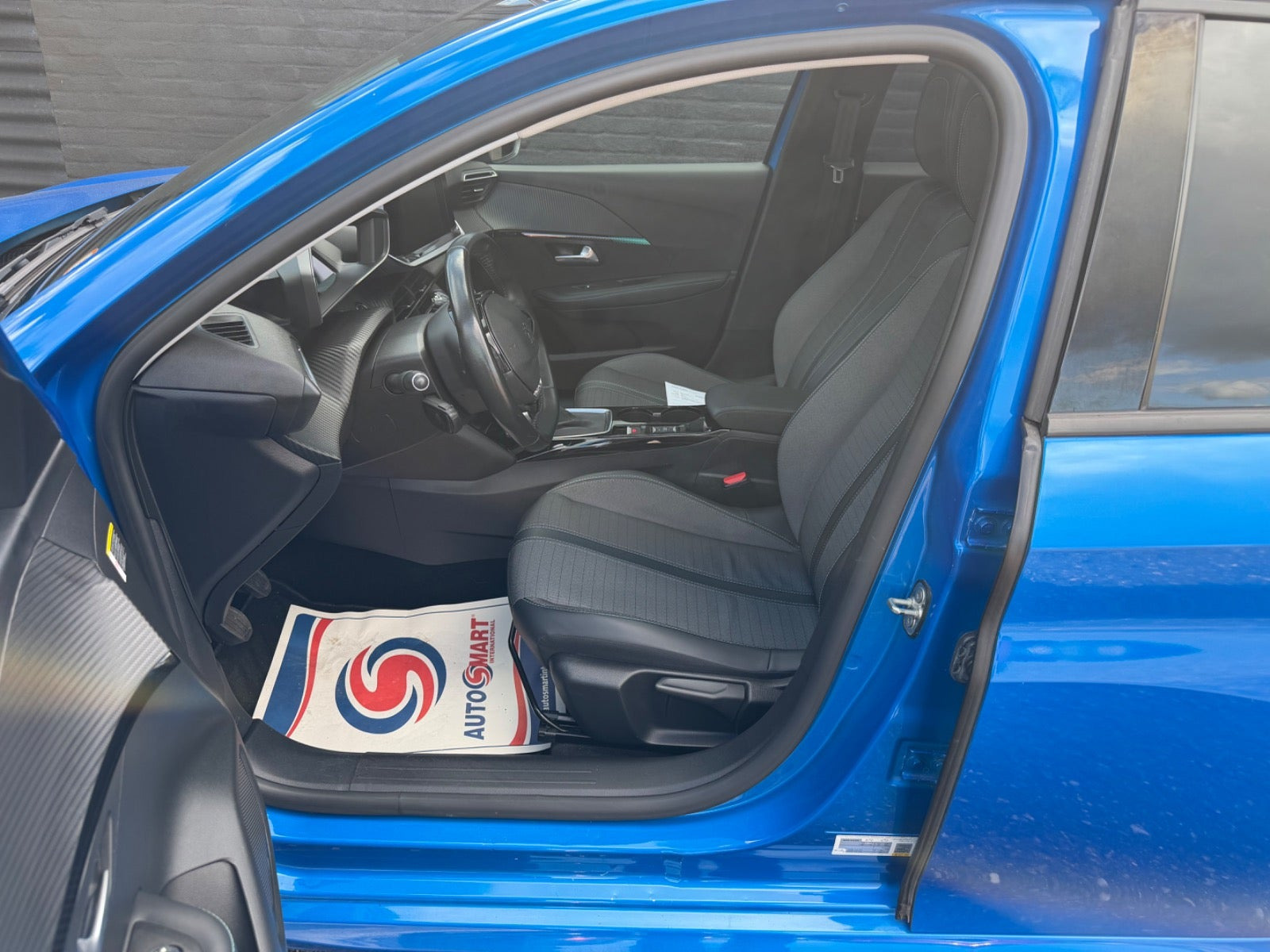 undefined Peugeot 208 fra 2020