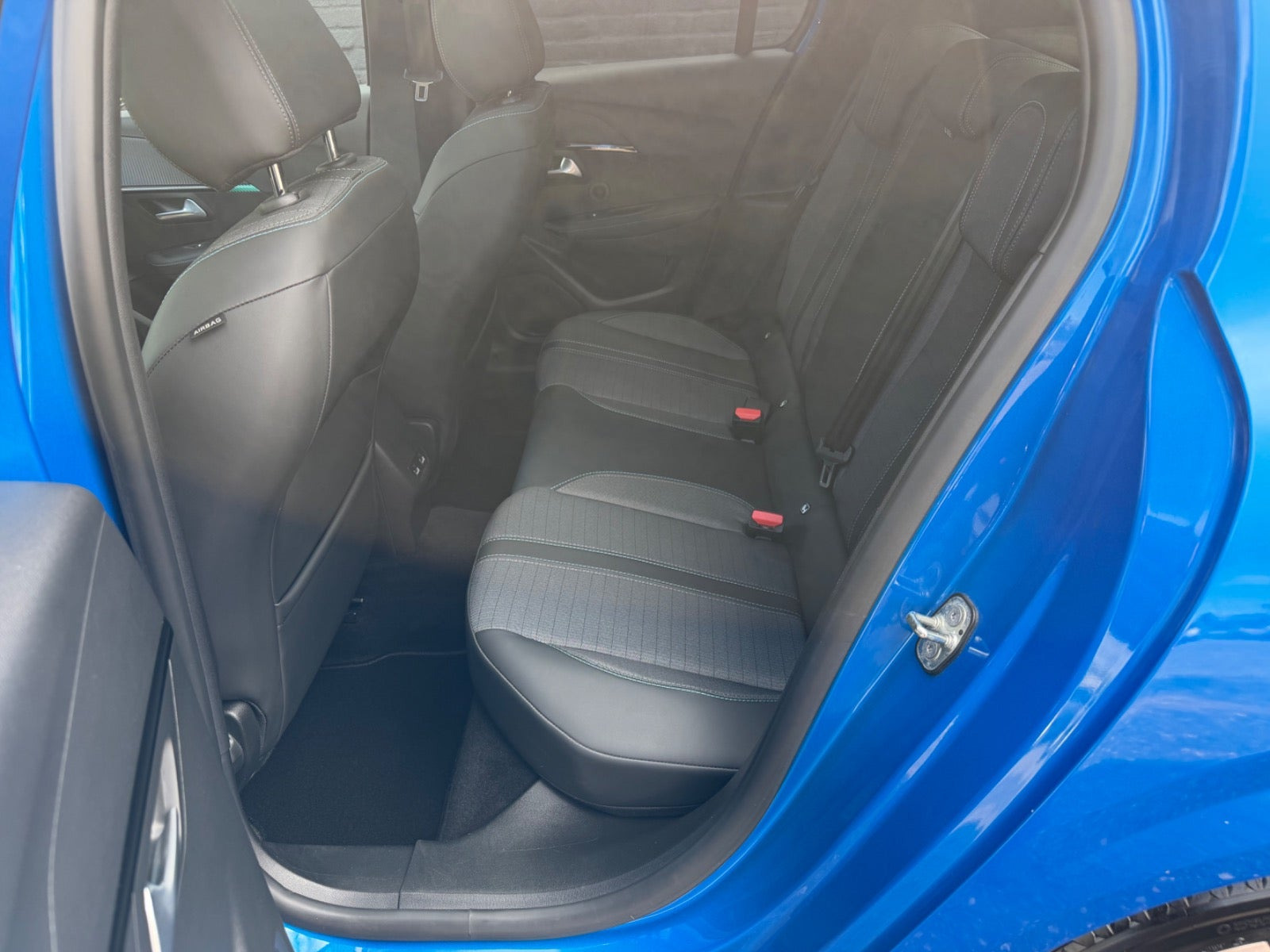 undefined Peugeot 208 fra 2020