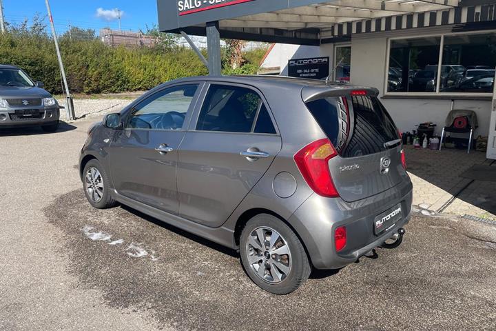 Brun Kia Picanto fra 2015