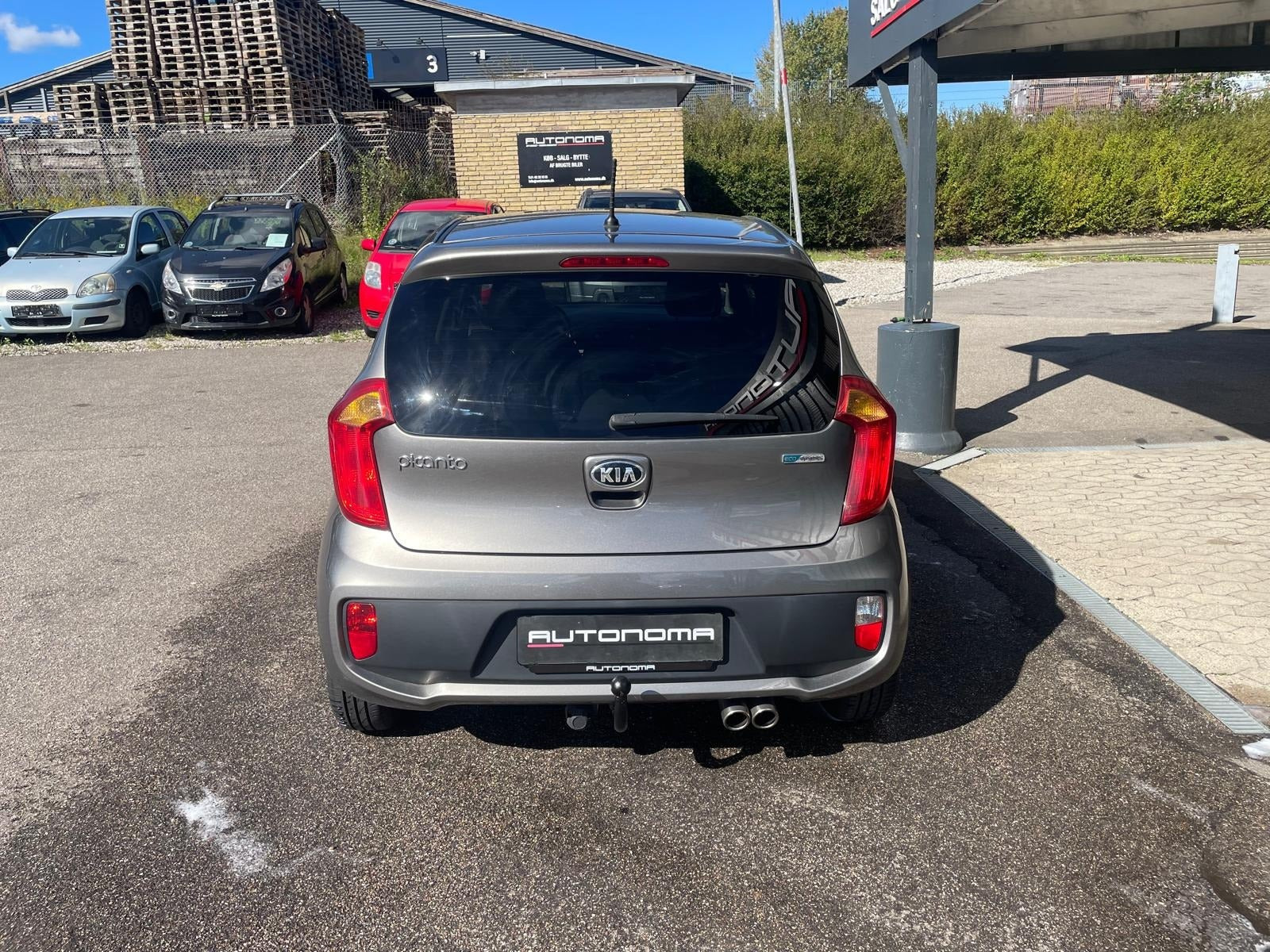 Brun Kia Picanto fra 2015