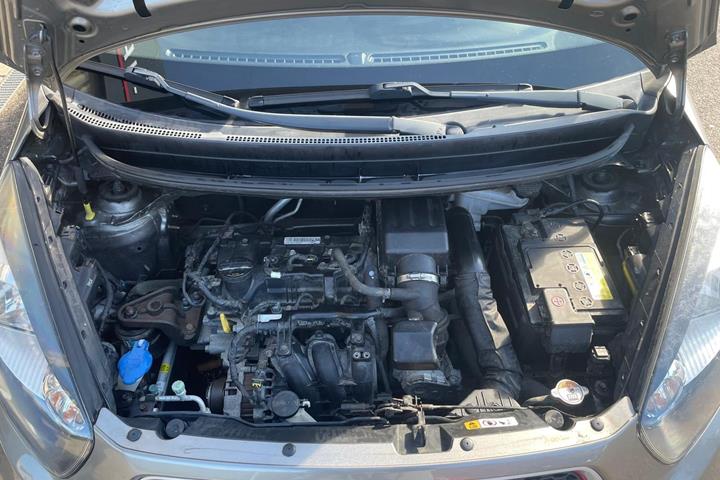 Brun Kia Picanto fra 2015