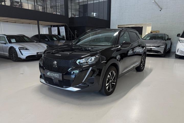 Sort Peugeot e-2008 fra 2023