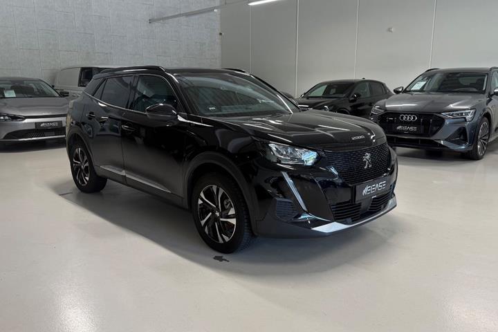 Sort Peugeot e-2008 fra 2023