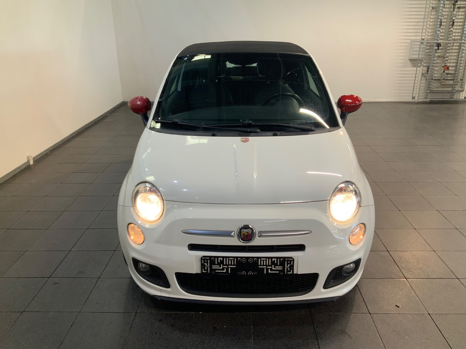 Hvid Fiat 500C fra 2013