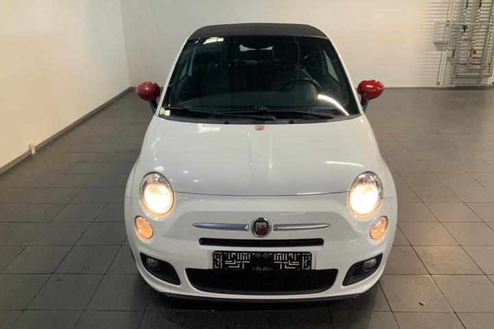 Hvid Fiat 500C fra 2013