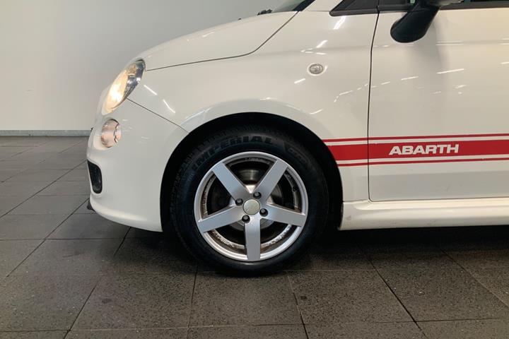 Hvid Fiat 500C fra 2013