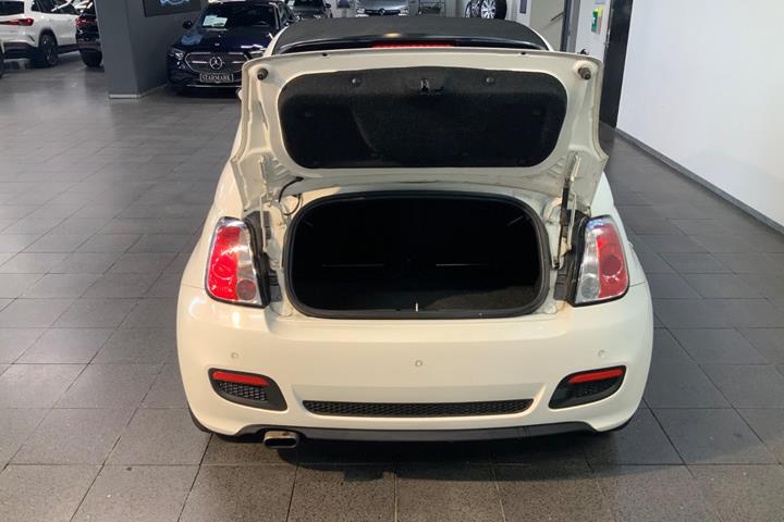 Hvid Fiat 500C fra 2013