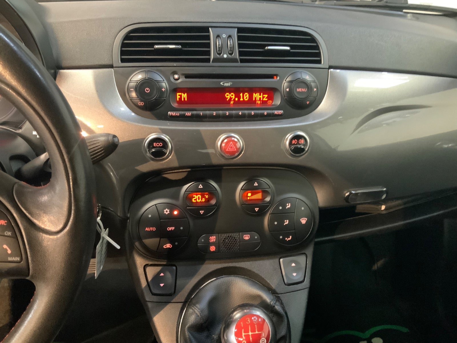 Hvid Fiat 500C fra 2013