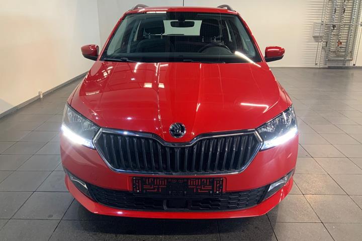 Rød Skoda Fabia fra 2019