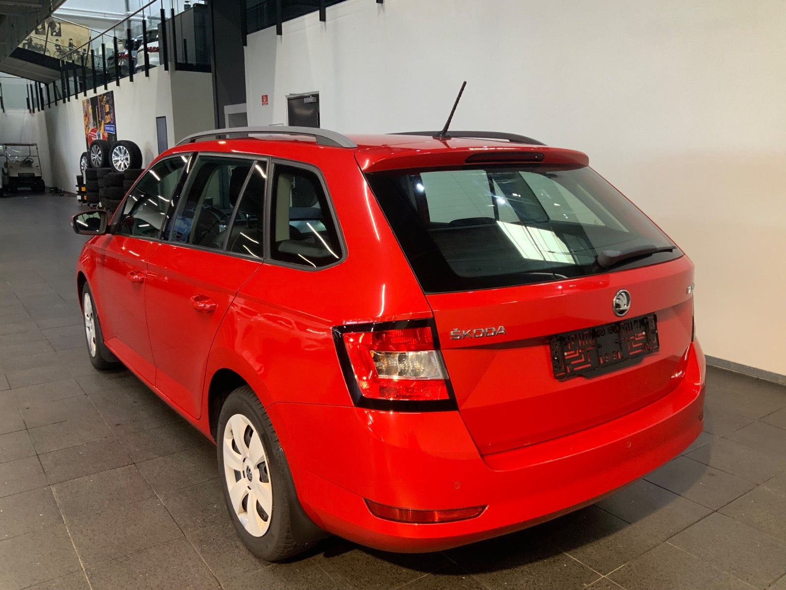 Rød Skoda Fabia fra 2019
