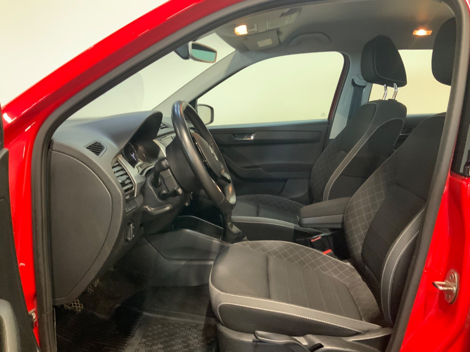Rød Skoda Fabia fra 2019
