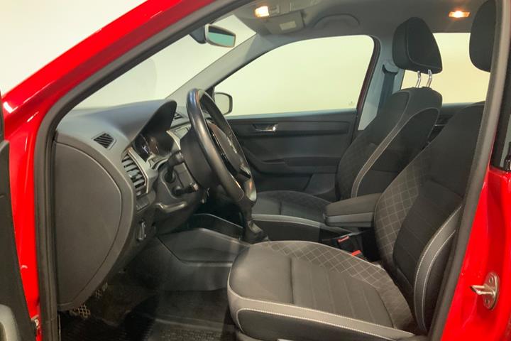 Rød Skoda Fabia fra 2019