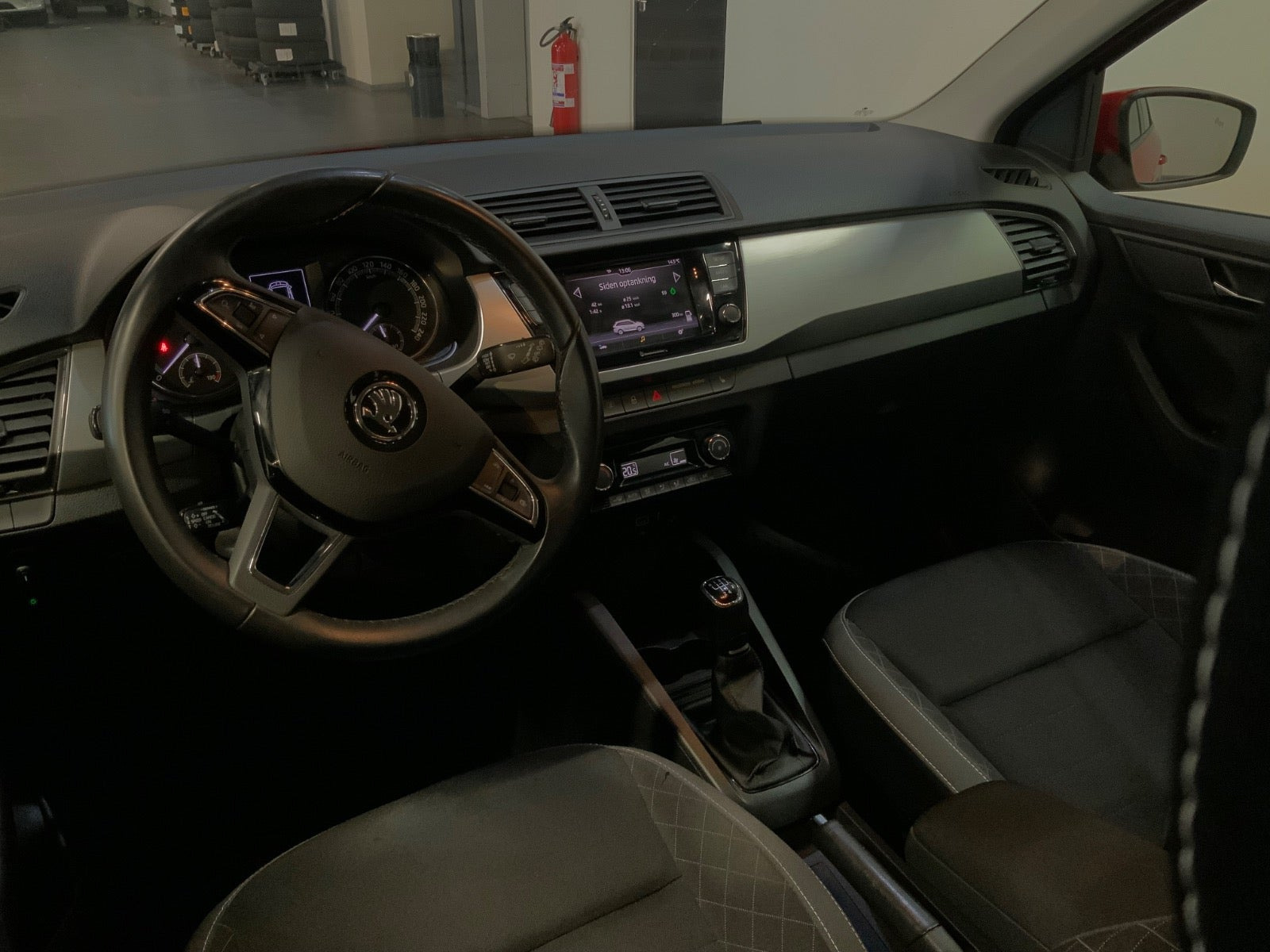 Rød Skoda Fabia fra 2019