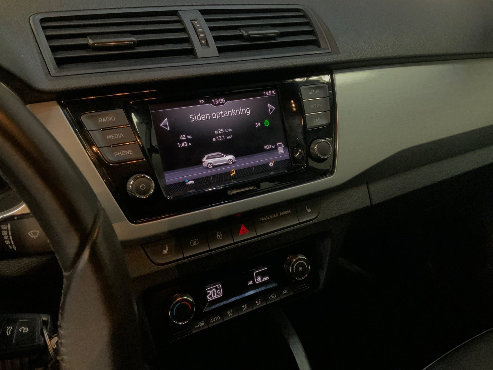 Rød Skoda Fabia fra 2019