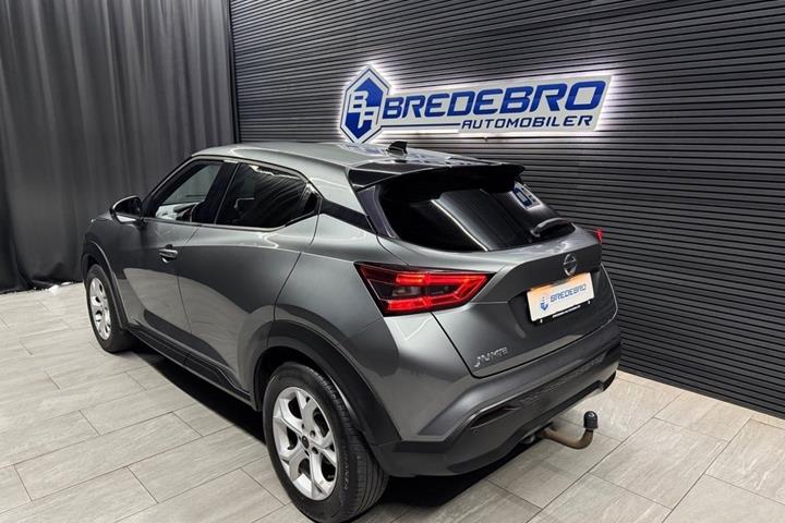 Grå Nissan Juke fra 2020