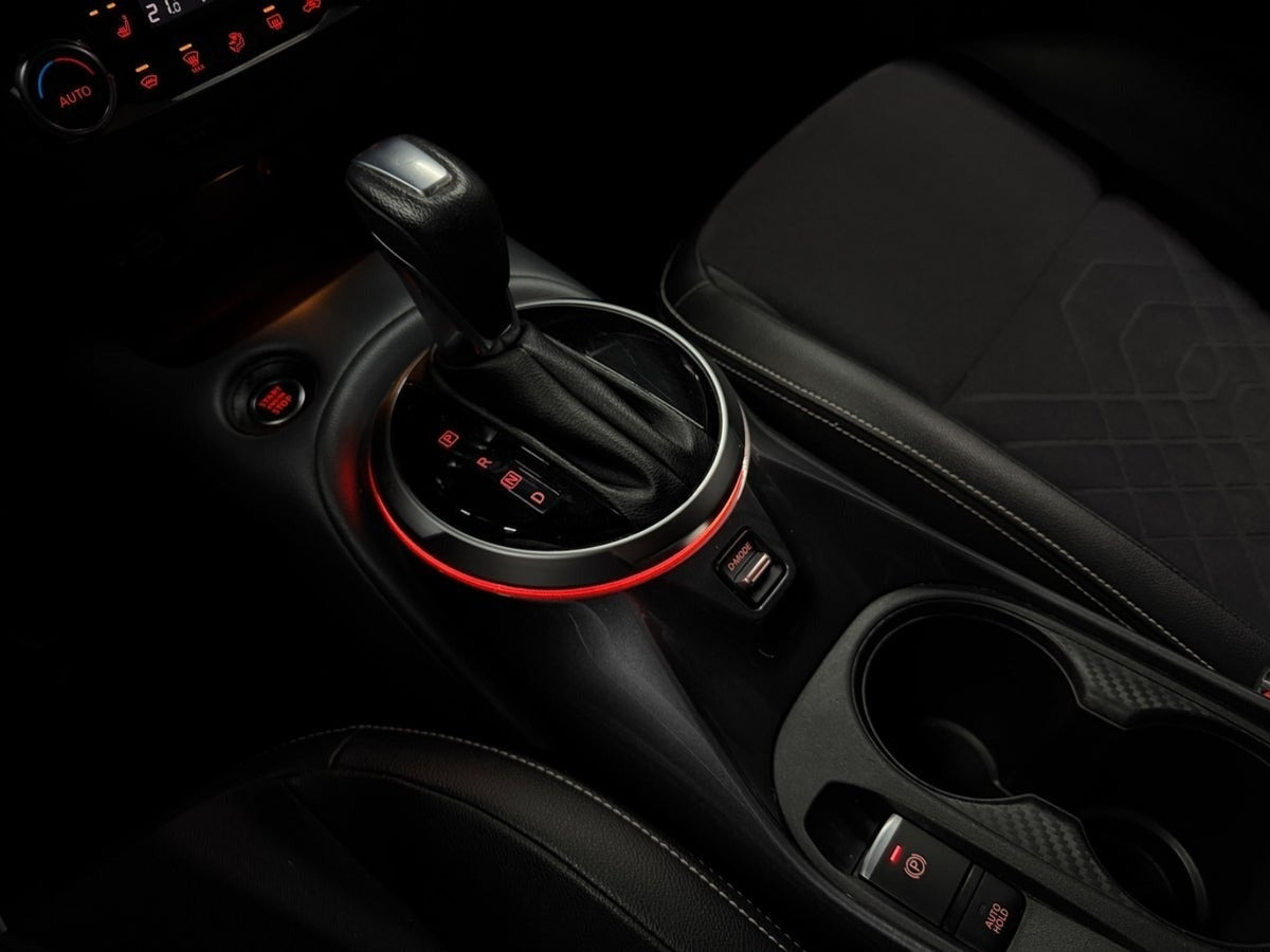 Grå Nissan Juke fra 2020