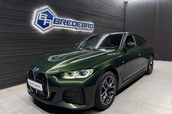 Grøn BMW i4 fra 2024
