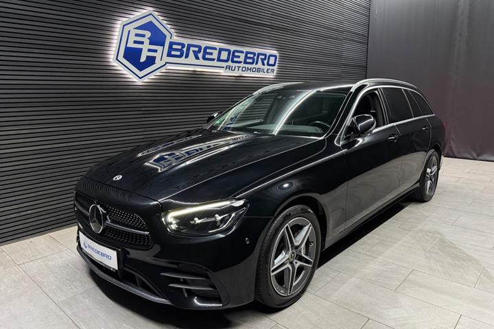 Sort Mercedes E300 de fra 2022