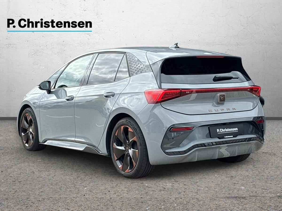 Grå Cupra Born fra 2023