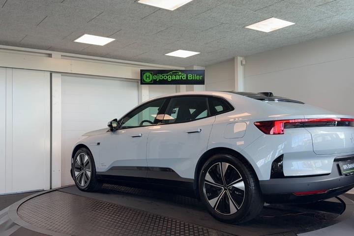 Sølv Polestar 4 fra 2026
