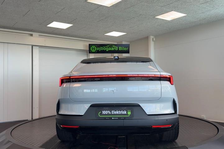 Sølv Polestar 4 fra 2026