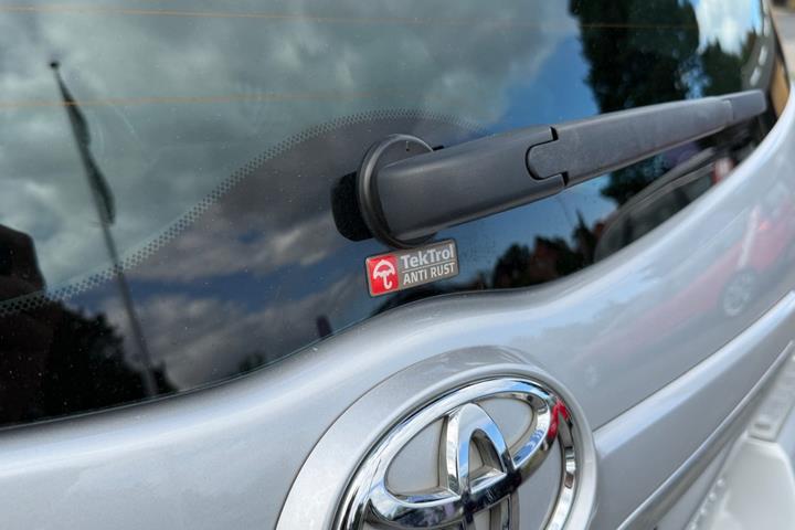 Grå Toyota Verso fra 2015