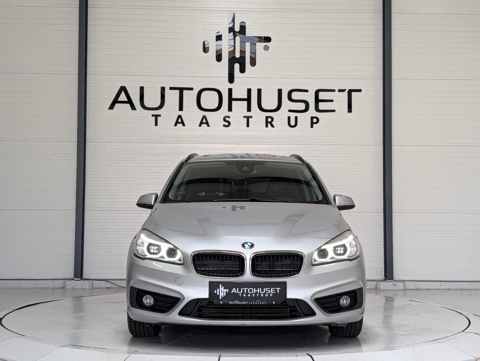 Sølv BMW 218i fra 2016