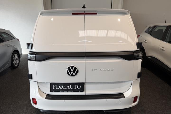 Hvid VW ID.Buzz fra 2023