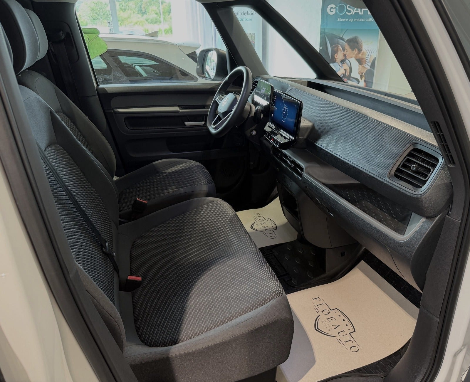 Hvid VW ID.Buzz fra 2023