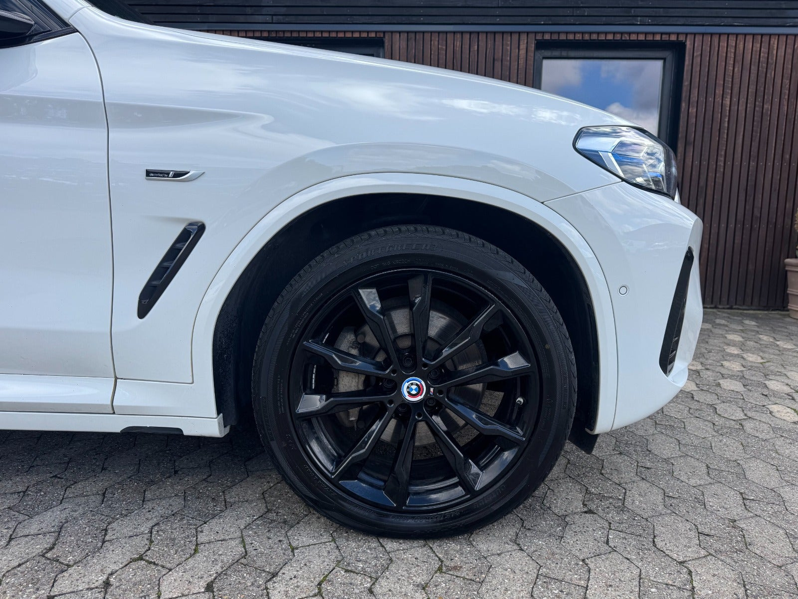 Hvid BMW X3 fra 2022