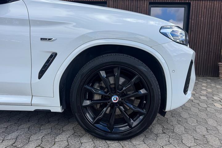 Hvid BMW X3 fra 2022