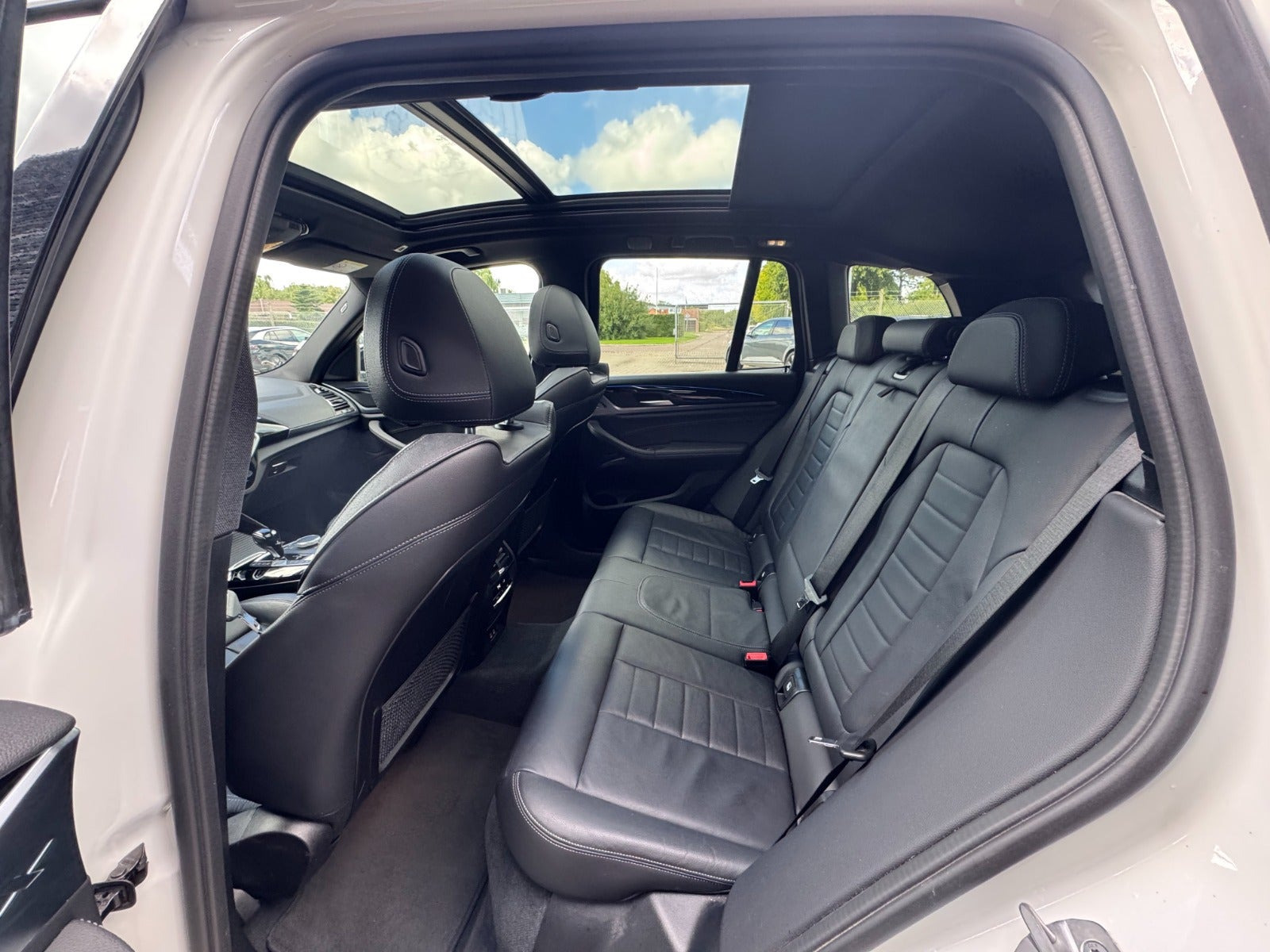 Hvid BMW X3 fra 2022