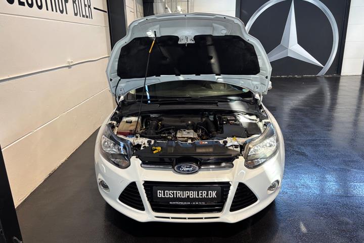 Hvid Ford Focus fra 2012