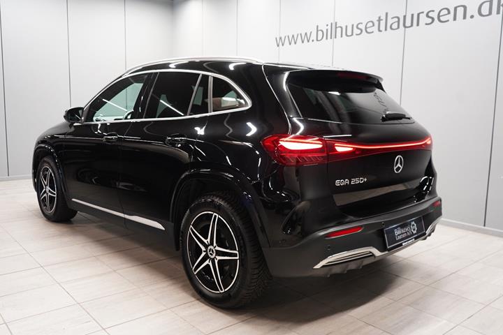 Sort Mercedes EQA250+ fra 2024
