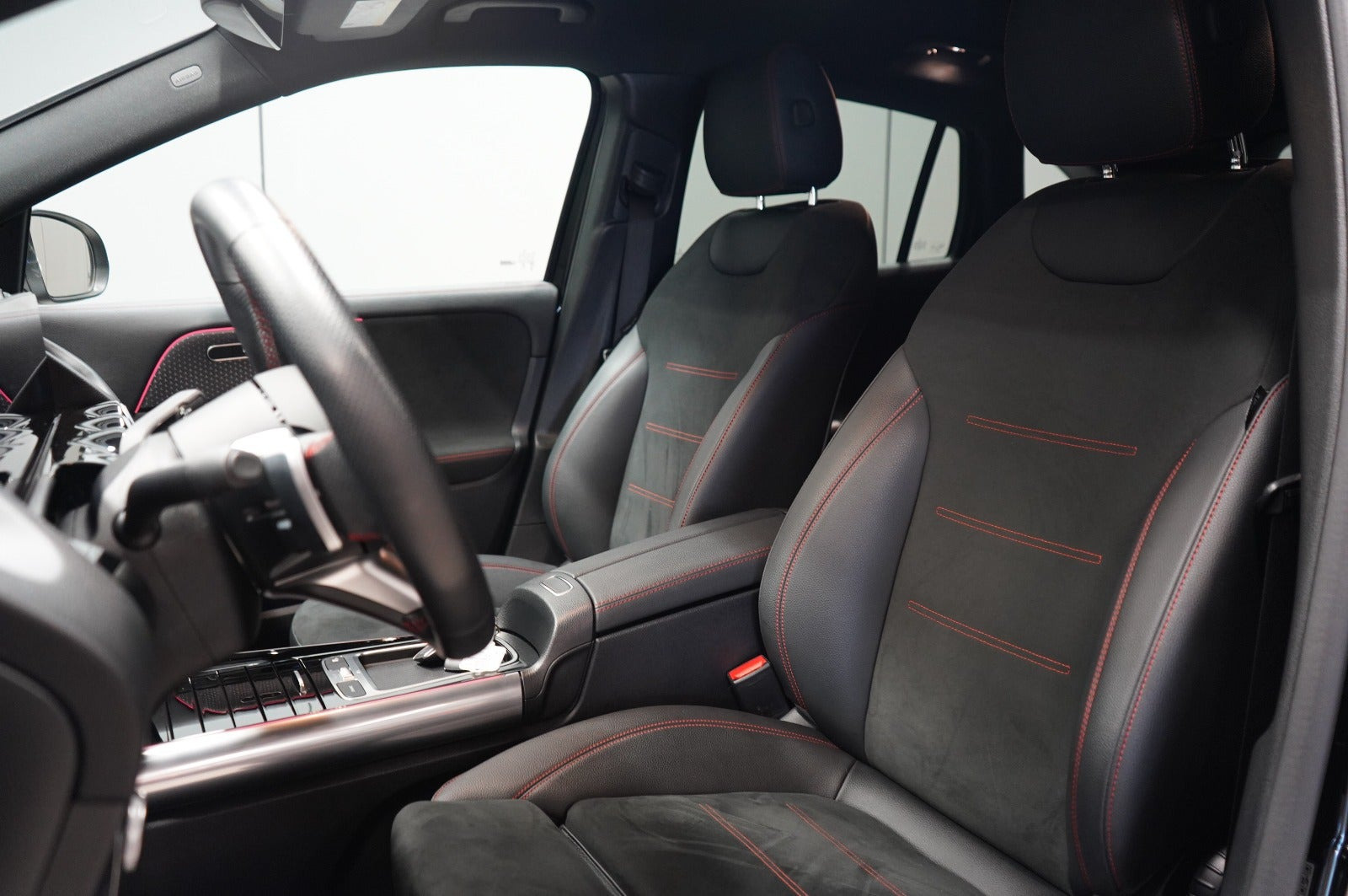 Sort Mercedes EQA250+ fra 2024