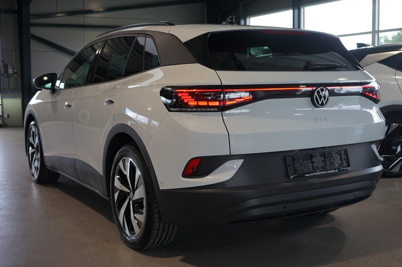Hvid VW ID.4 fra 2025