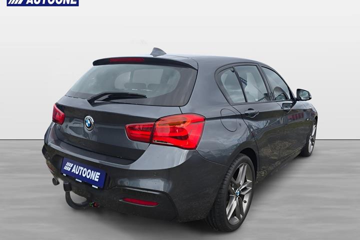 Grå BMW 118d fra 2019