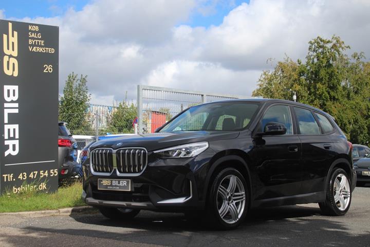 Sort BMW iX1 fra 2023