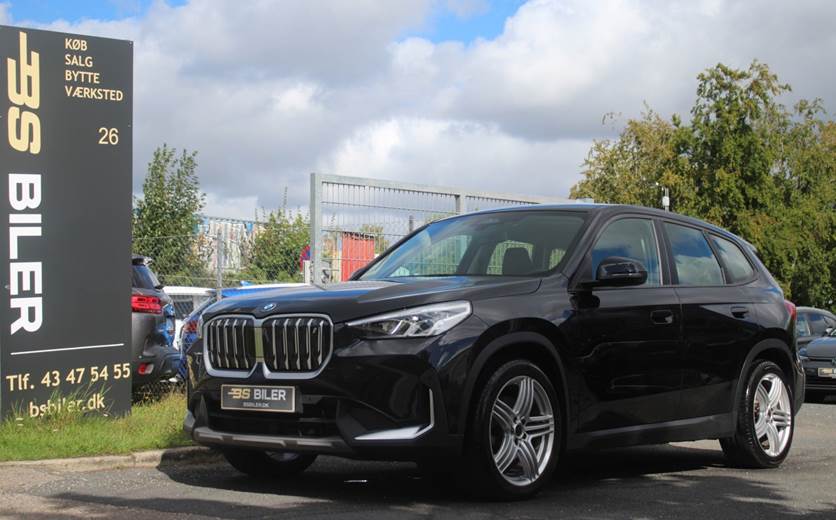 BMW iX1 xDrive30