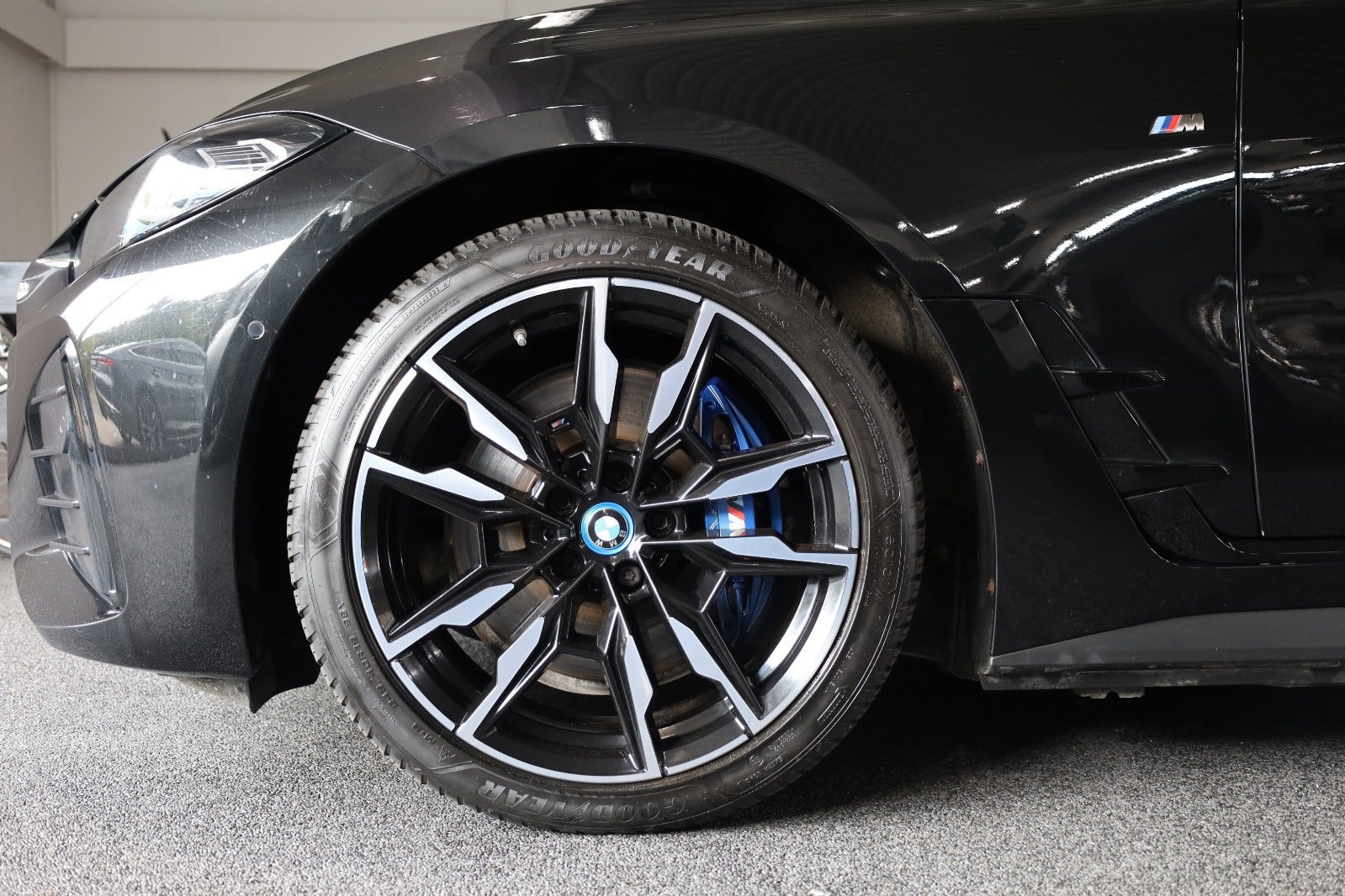 Sort BMW i4 fra 2022