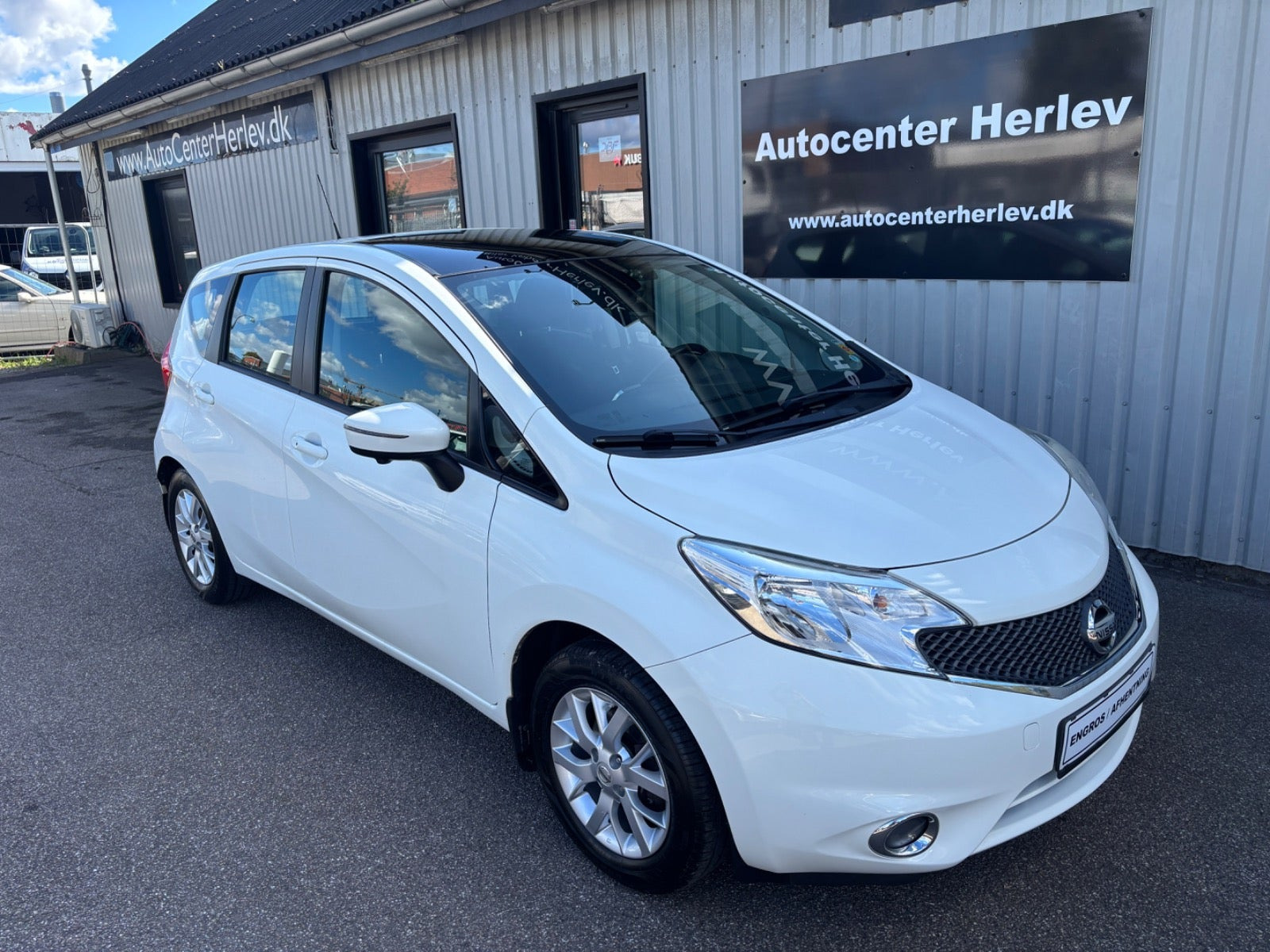 Hvid Nissan Note fra 2015