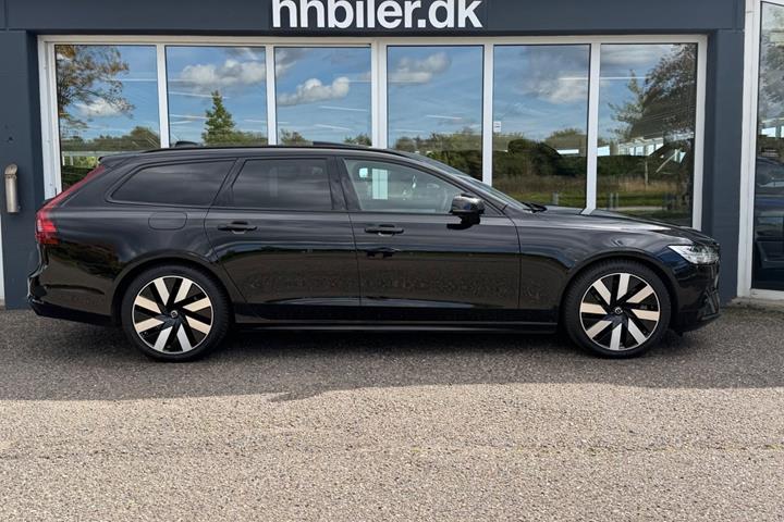 Sort Volvo V90 fra 2023
