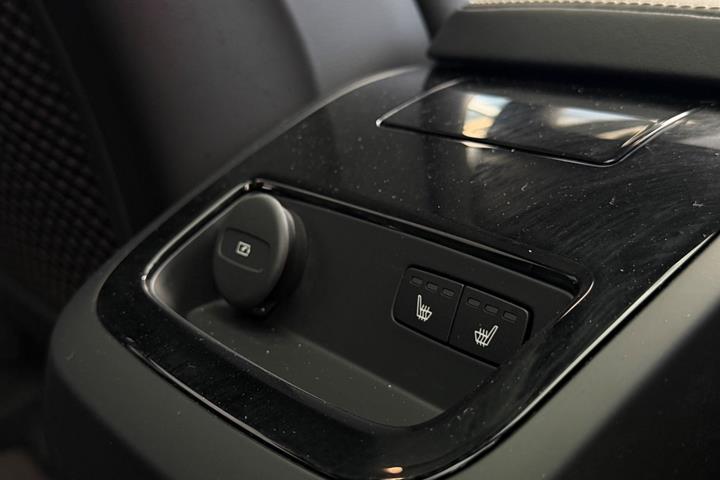 Sort Volvo V90 fra 2023