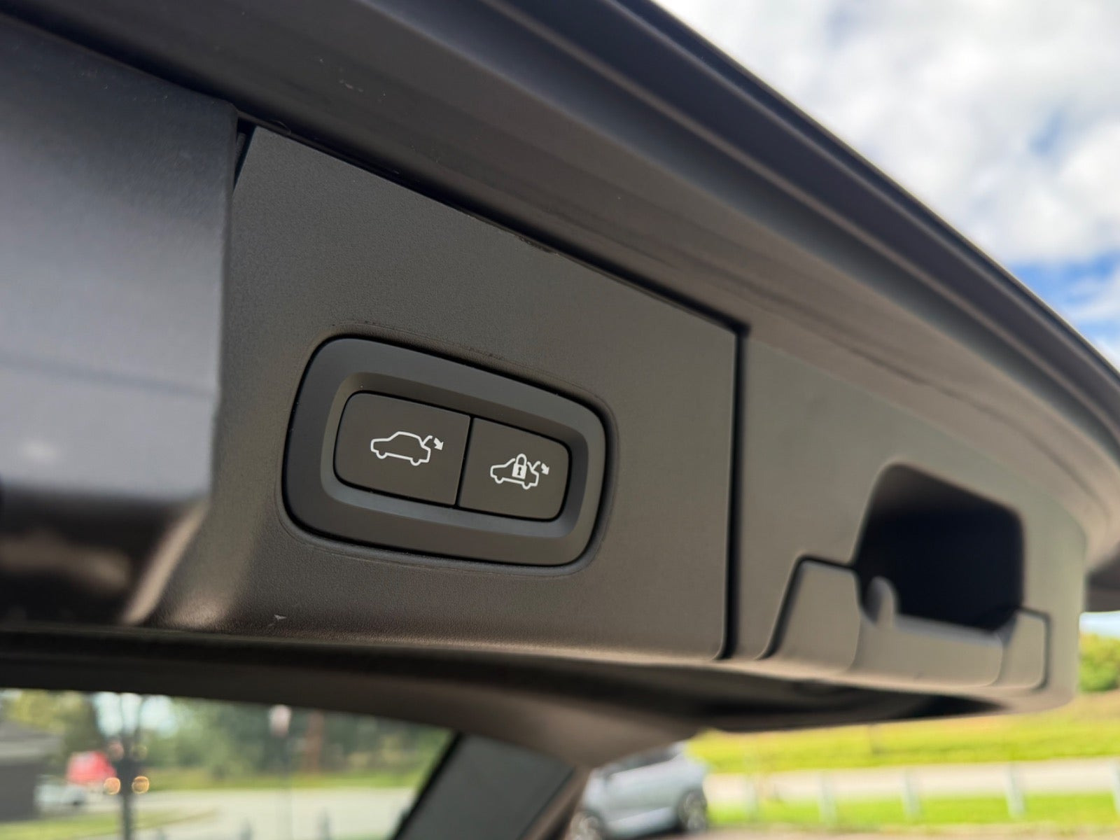 Sort Volvo V90 fra 2023