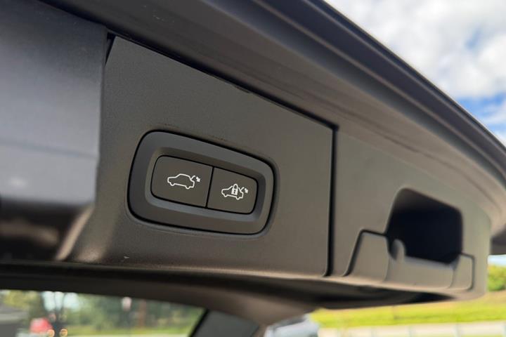 Sort Volvo V90 fra 2023
