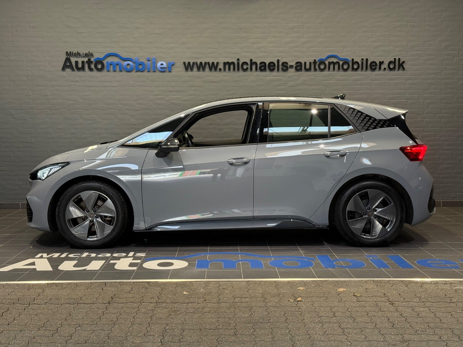 Grå Cupra Born fra 2024