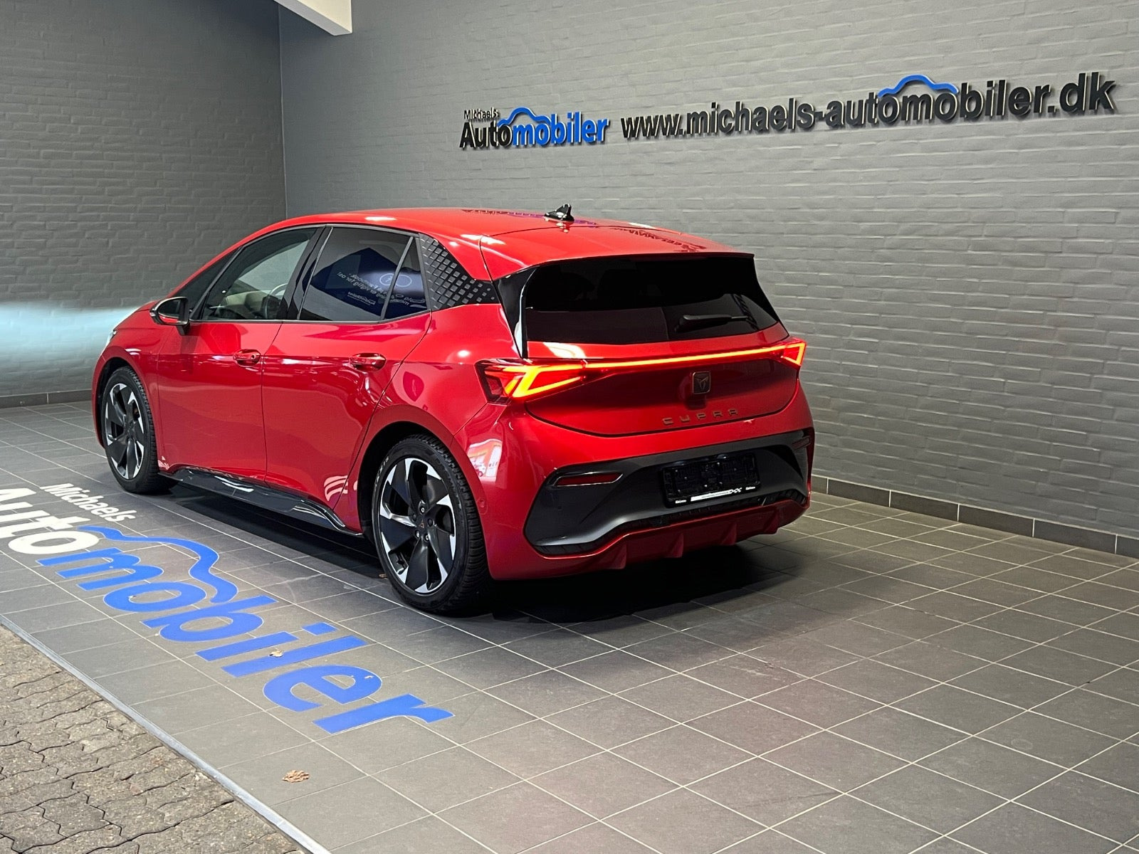 Rød Cupra Born fra 2023