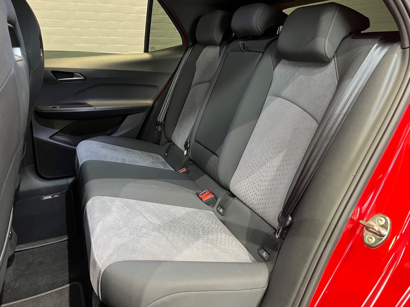 Rød Cupra Born fra 2023